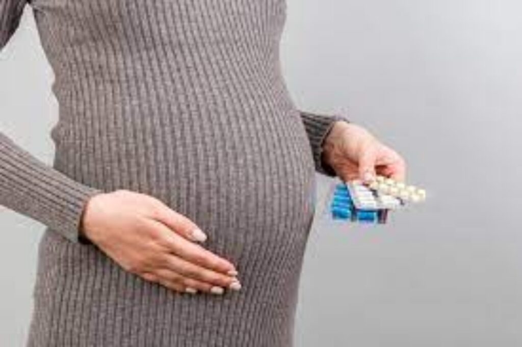 الأدوية أثناء الحمل ما بين الأدوية الممنوعة أثناء الحمل و الأدوية المسموحة للحامل