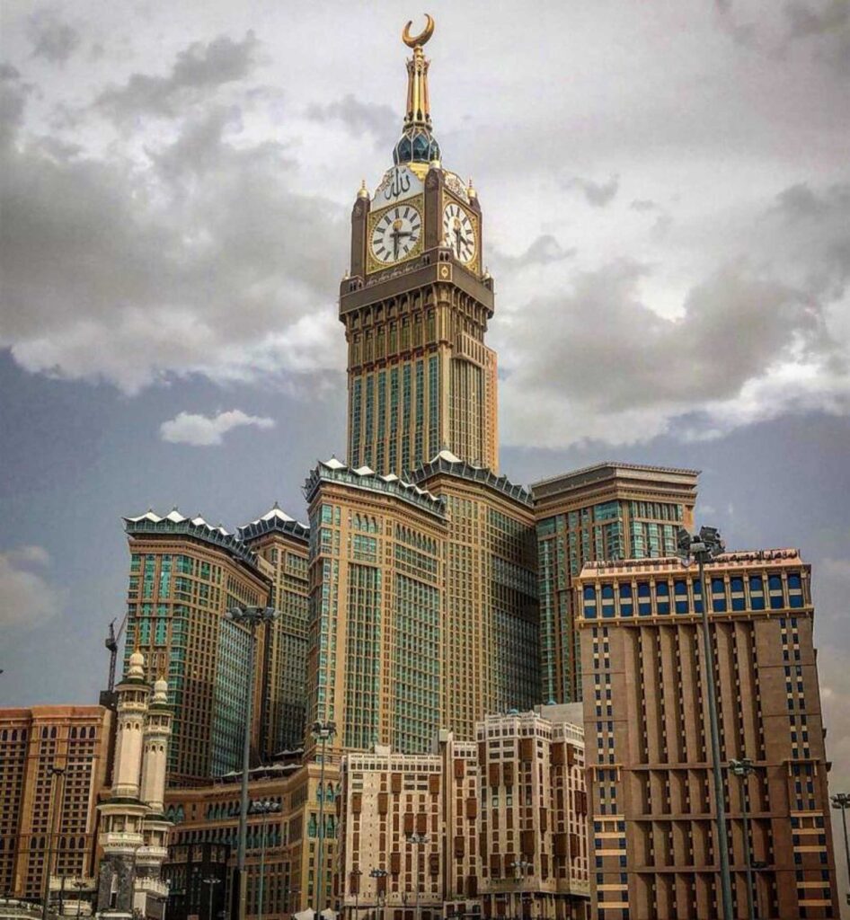 برج الساعة في مكة المكرمة... موقع البرج الملكي ومعلومات لا تعرفها عن ساعة مكة