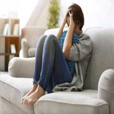 كيف يؤثر الحزن على المرأة؟ وكيفية التغلب على الحزن