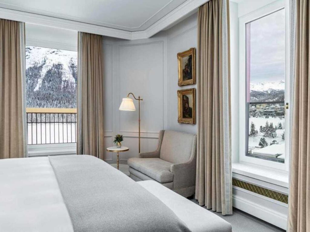 أفخم فنادق جبال الألب السويسرية .. عند السياحة في جبال الألب في سويسرا