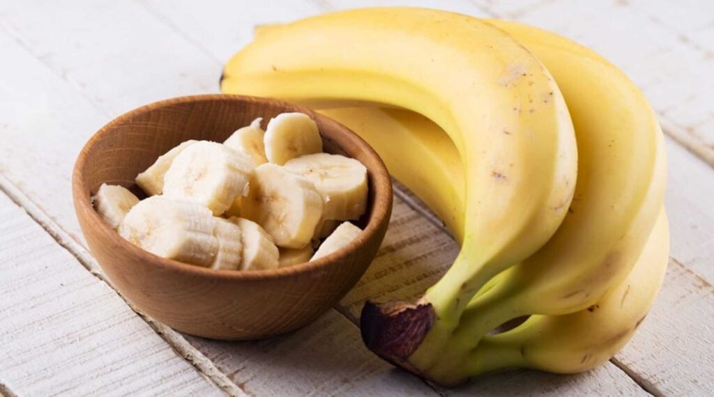 ما هي فوائد الموز.. أضرار الموز.. كمية الموز المسموح بها في الصباح