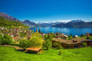 العمل في سويسرا.. دليل شامل حول الهجرة والعمل في سويسرا
